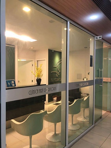 Clinica art corporis cirurgia plastica e dermatologia 38