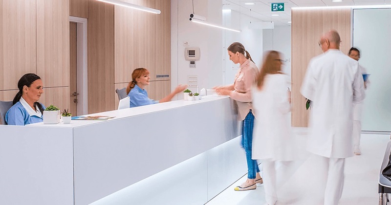 abrir uma clínica no exterior