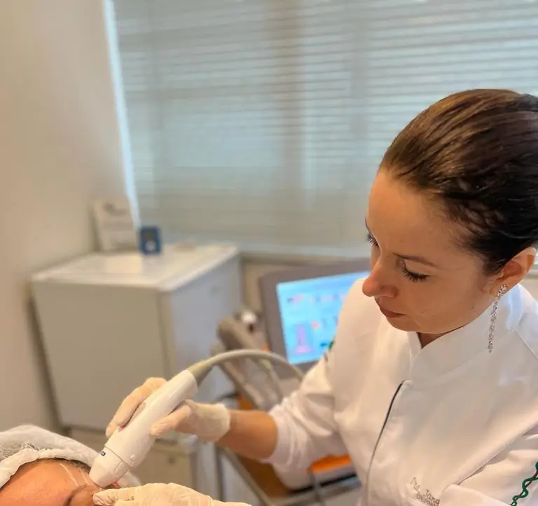 Dra Janaina Barbaceno